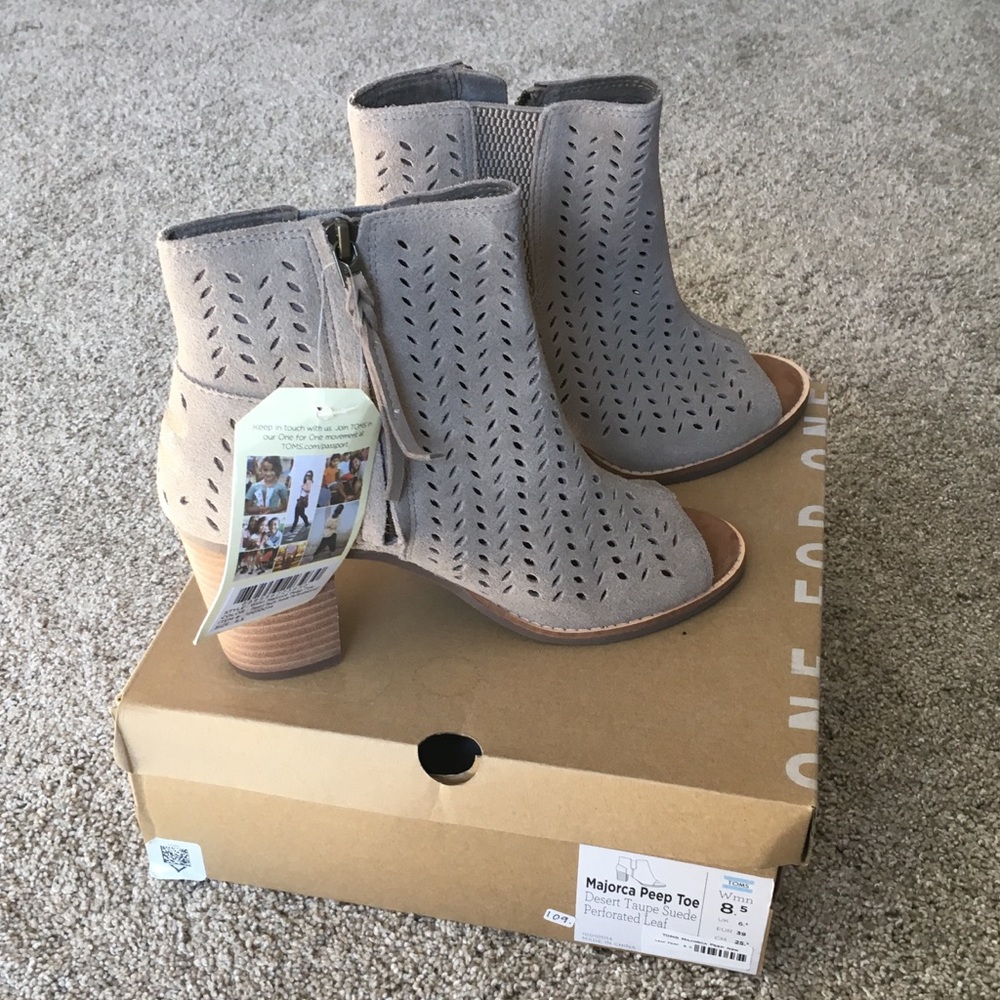 *HP* Toms peep toe booties size 8.5 taupe suede